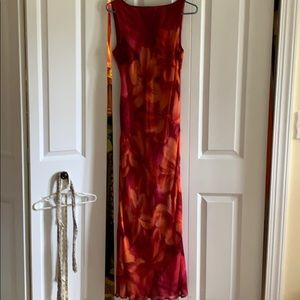 Sleeveless long dress